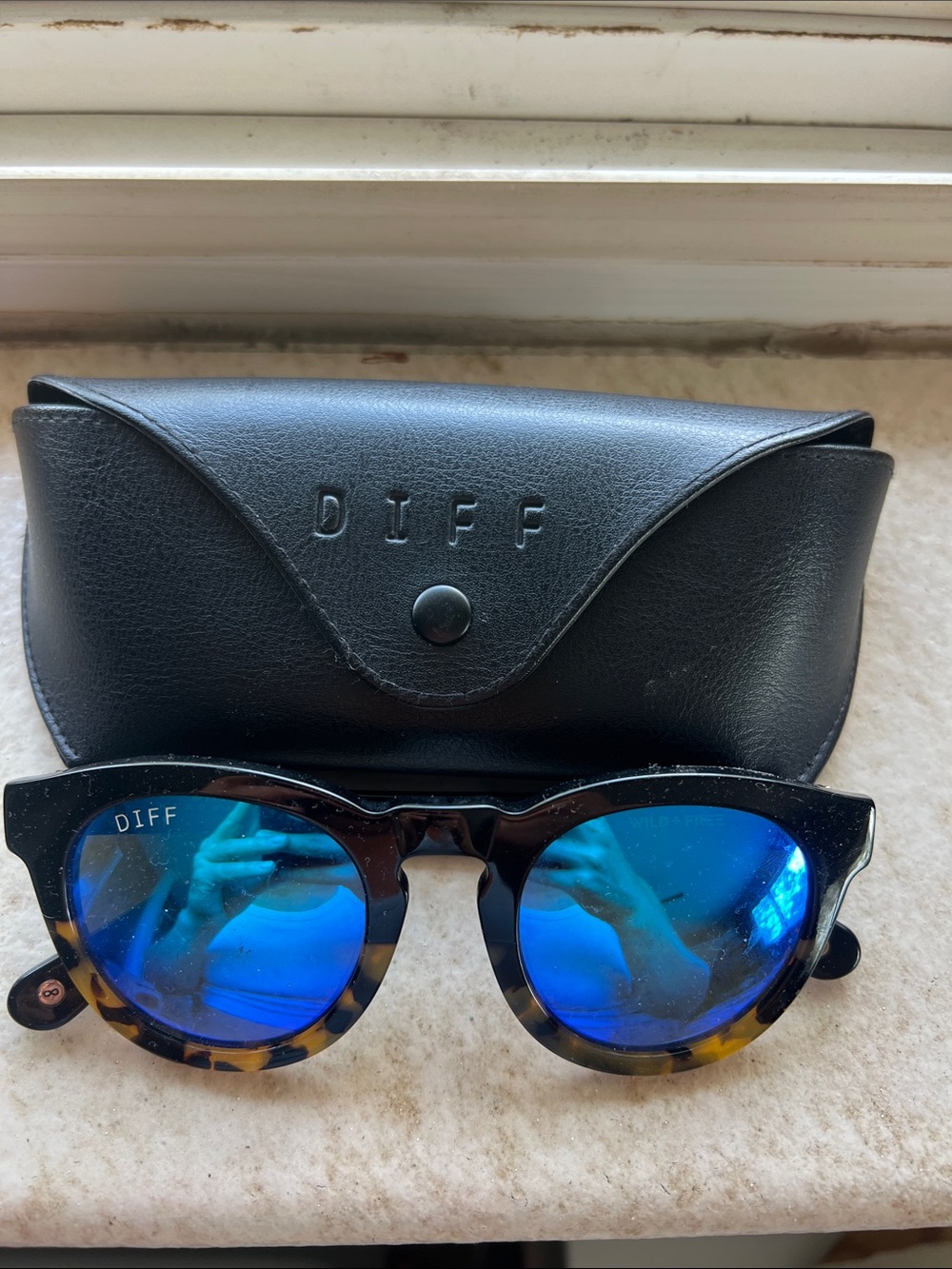 Diff Eyewear Tortoiseshell Frame Sunglasses with Blue Mirrored Lenses